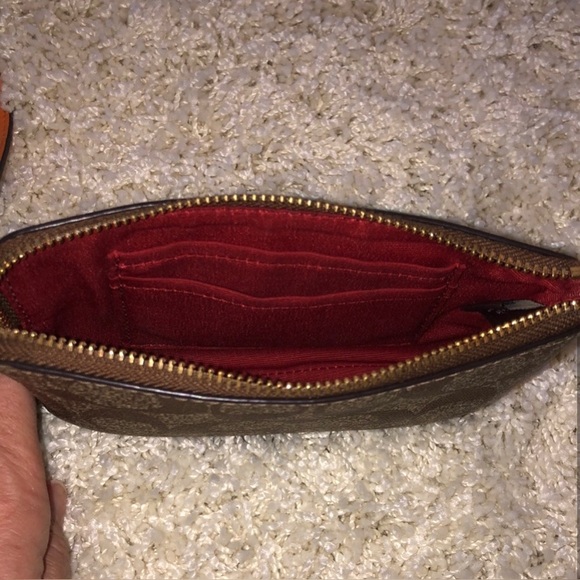 NWOT Coach Wristlet Wallet With Rainbow Print Brown MultiColors - Picture 3 of 4